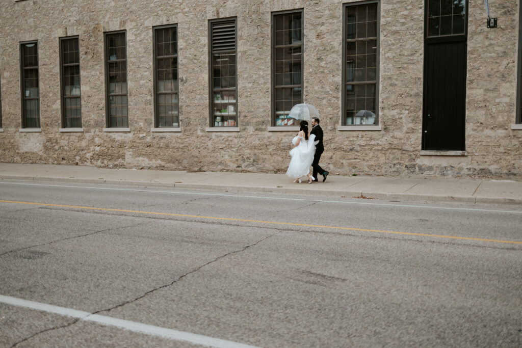 Couples photos outside of Tapestry Hall